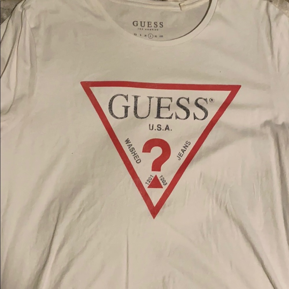 Men’s Guess shirt